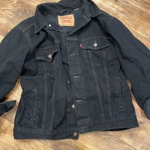 Vintage black Levi’s jacket - men’s L